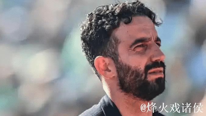 青训小将疑似用晒照回应阿莫林言论：曼晚披露阿马斯与奥比动态