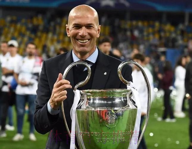 齐达内:欧冠半决赛希望皇马取胜 我不会执教拜仁 齐达内:欧冠半决赛希望皇马取胜 我不会执教拜仁